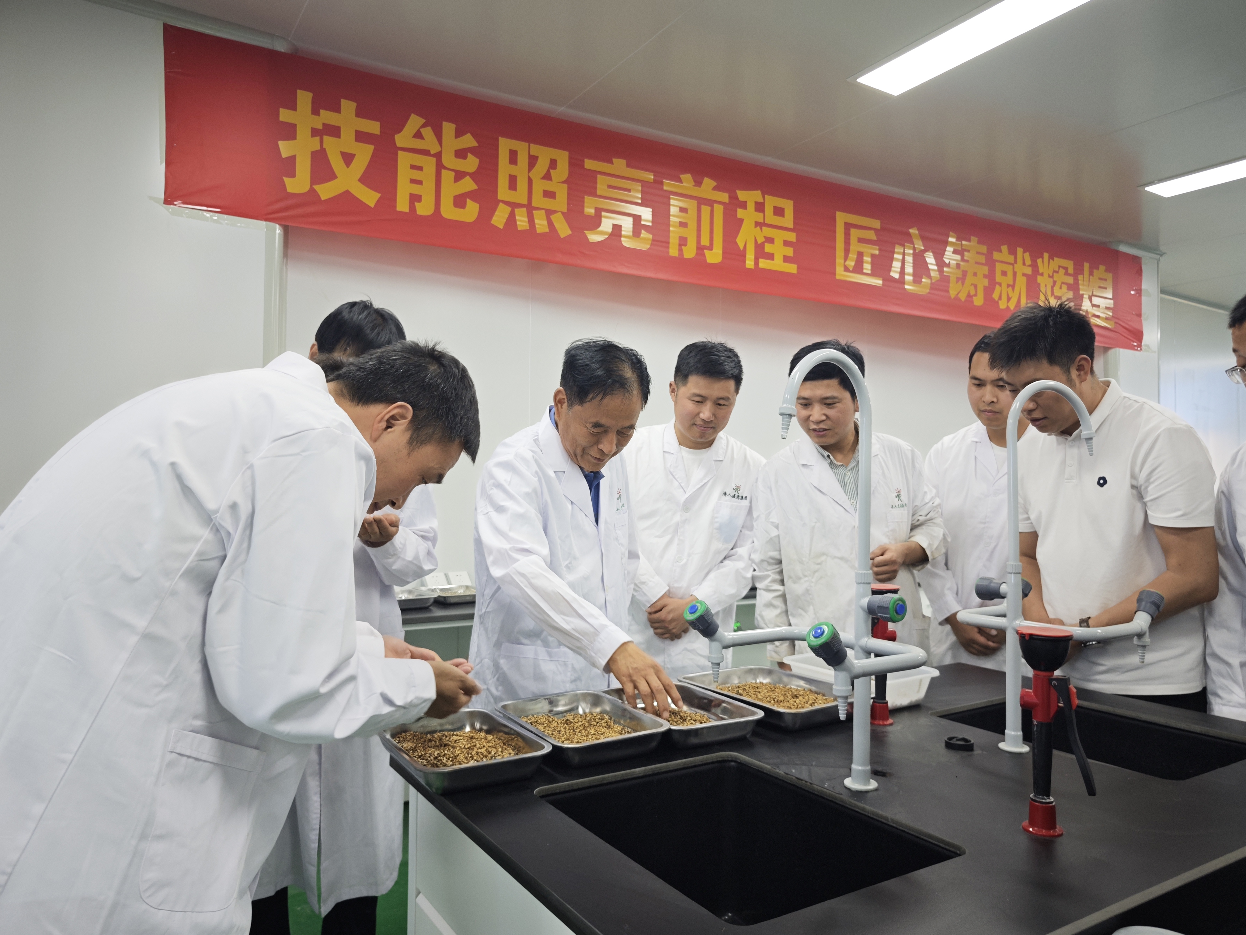 欧洲妇女做爰高潮喷水