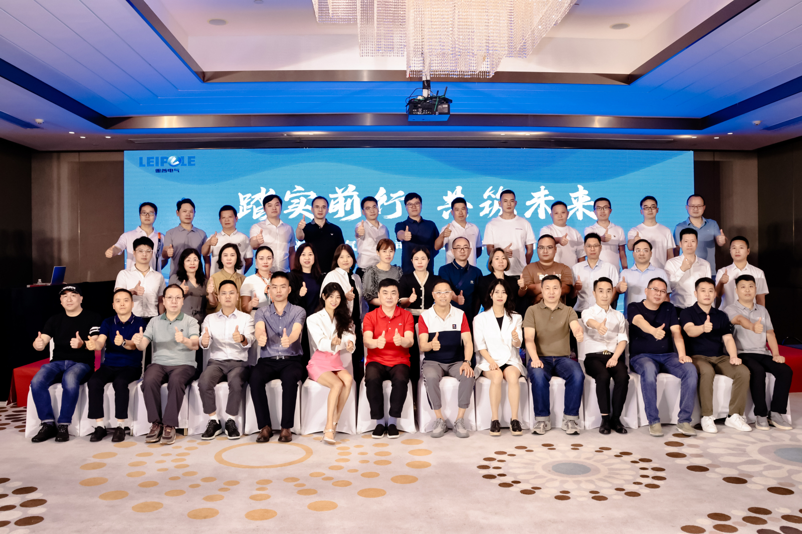 欧洲妇女做爰高潮喷水